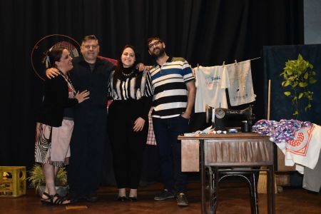 Con una obra de teatro, el grupo de jóvenes de la Junta Catequística comenzó los festejos por su 50° aniversario