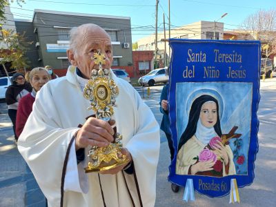 La fiesta de Santa Teresita del Niño Jesús y el encuentro de dos comunidades