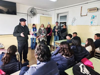 Visitó el obispo el Instituto Sáenz: los temas que preocupan