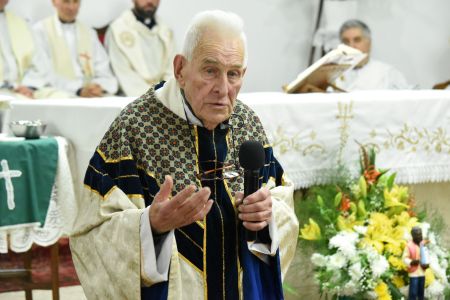 60 años de sacerdocio celebró el padre Juan Carlos Bossio
