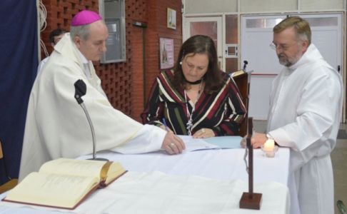 Presentó el obispo a la nueva directora del Profesorado Sáenz