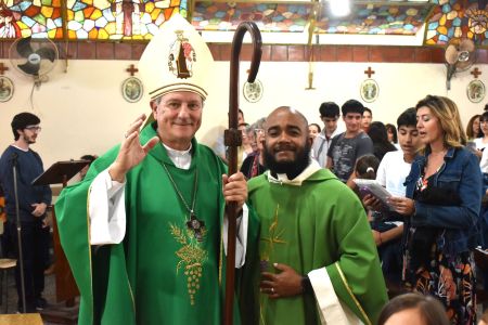 Santa Rosa de Lima (Lomas de Zamora) recibió a su nuevo párroco