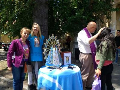 Misionan los sacerdotes de Lomas en el hospital Gandulfo