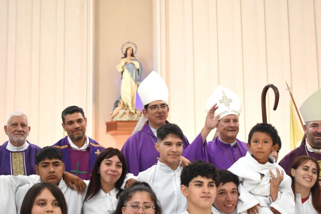 Inmaculada Concepción de Burzaco recibió a su nuevo párroco