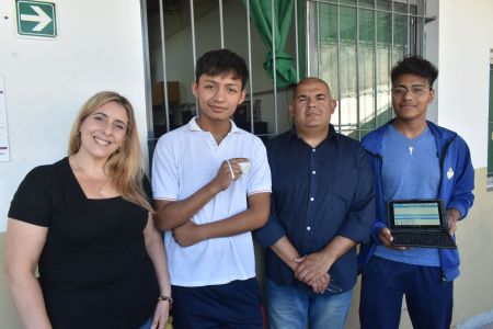 Un colegio técnico del Obispado de Lomas creó una app para un alumno con hipoacusia