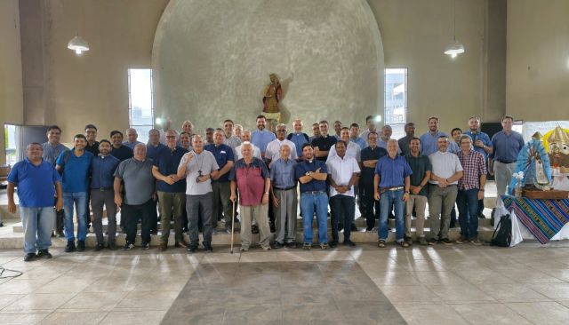 Los sacerdotes de la diócesis se reunieron en Canning