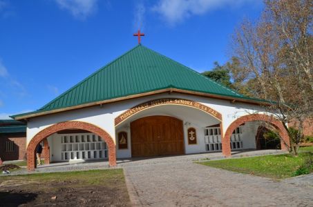 Ante el obispo diocesano, fue elegida la priora de las Hermanas Carmelitas Descalzas