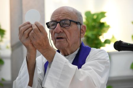 Acción de gracias por el párroco de Santa Teresita del Niño Jesús (Banfield)